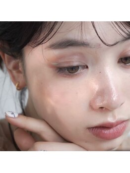 リジェールビューティガーデン(REJOUIR BEAUTY GARDEN)の写真/【高持続*LEDフラットラッシュ80本¥6270/120本¥7590】朝のメイク時間も時短♪上向きまつげが長持ちします◎