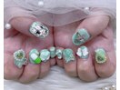 痛ネイル 緑 メンカラ