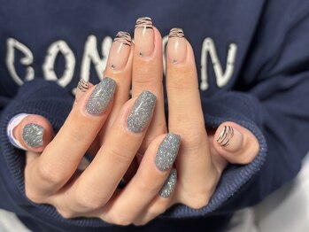 ソワレ(Soiree)/先端zebra×ラメ