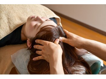 アジャスト(Adjust)/頭蓋骨調整で全身スッキリ♪