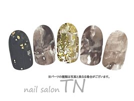 岡部限定／秋ニュアンスネイル