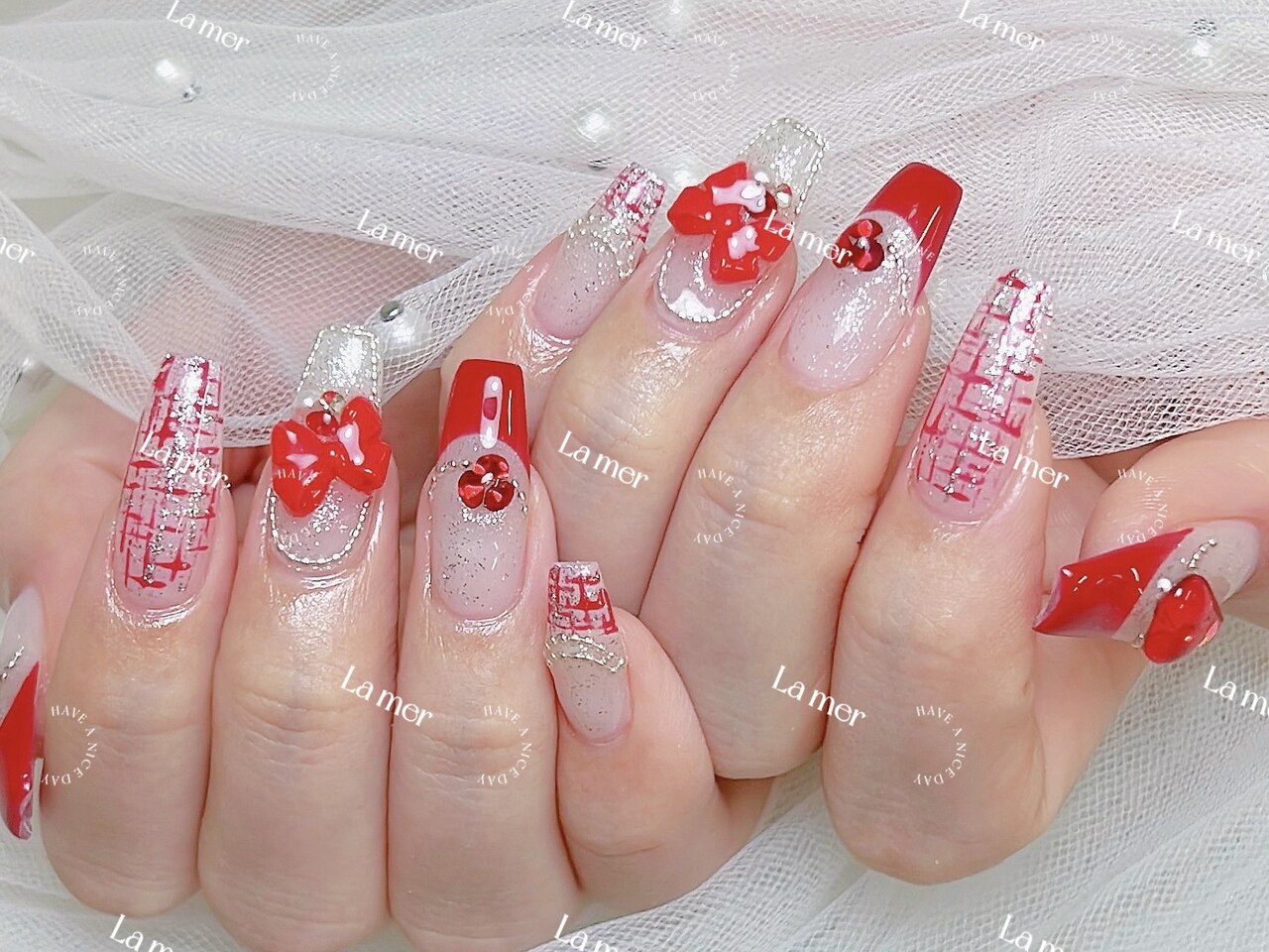 2025年-2026年冬トレンド】レッド ツイードのネイルデザイン集｜人気順