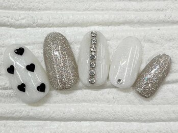 ハニービービー(Honey Bee Bee)/ハートホロネイル