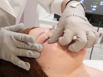 エイト アイ(8 eye)の写真/隠すから“魅せる”肌へ。シミケア専門サロンで年齢を重ねるごとに気になるお肌のお悩みを根本から改善◎