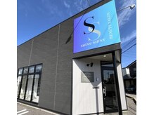 アイラ 金沢店(EYELA)の雰囲気（SHINY/SHINYの大きな看板が目印です☆）