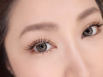 サロンサルート 本店(salon salute)の写真/【河原町駅スグ】上がりにくいまつ毛に！状態を見極めてご提案◎トレンド束感もOK＊期間限定PRICEで♪