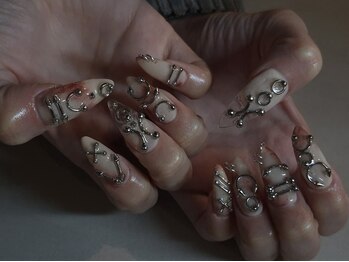 モク(moqu.)/ピアスネイル