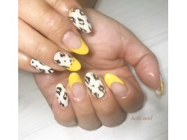 トレンドイエローアニマルネイル