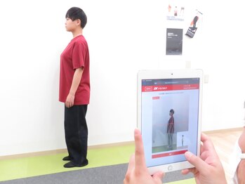 くろせ接骨院/姿勢分析でBefore&Afterを実感