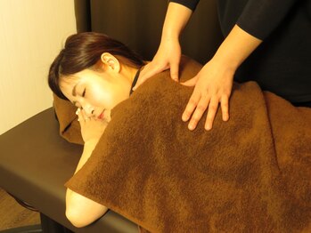 ほぐしの森 池袋の写真/当店自慢のもみほぐしがいつ来ても60分¥3980★お手頃価格×高技術でどこにいっても満足しなかった方必見！