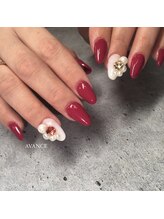 アヴァンセ(AVANCE)/ビジューネイル