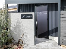 リバティ エフ(Liberty.f)の雰囲気（お店の目の前に駐車場があります！）