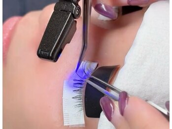 アンドミラ(&.MILA)の写真/【LEDエクステ導入サロン】圧倒的な持続力と低刺激☆即洗顔可能◎これからの季節海やプールに最適!!