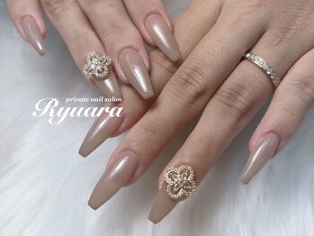 リュアラ(Ryuara)の写真/長さ出しでシンプル～華やかまでアートとの組み合わせ自由自在★美爪を成形、爪のお悩みも解決！〔駅チカ〕