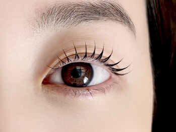 ソイム(so:im)の写真/朝のメイク時間もラクに楽しく♪自まつげに優しいまつげパーマでどこから見ても映える理想の目元に☆