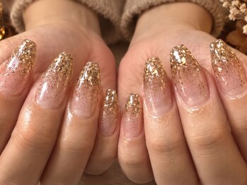 ネイルサロン アール(Nailsalon R)の写真/《駅チカ＆20時まで◎》自爪の形でお悩みの方も是非♪長さ出しですらっと美しい指先に！お手軽な安心価格！