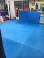 骨法式整体院 阿部 アンド ビッグアームジム(BIG ARM GIM)&nbsp;塩素消毒済み２Ｆ＆マット