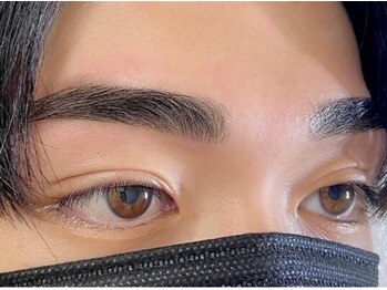 ミラ 吉祥寺(MIRA)の写真/《メンズ専門眉毛サロン》黄金比で整った美眉になれる♪プロが骨格・筋肉に合わせて最適な眉の形をご提案!