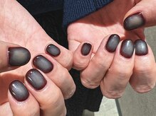 シー(Shhh...)/もやっとグラデ