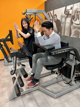 エクササイズコーチ 博多マルイ店/腹筋にアプローチ