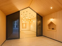 アトラス/外観です♪美容院があります。