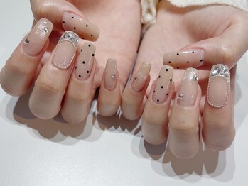 ネイリス(nailiss)の写真/大切なイベント事や気分を上げたい方◎季節やシーンに合わせたネイルでいつ見ても綺麗な指先へ＊