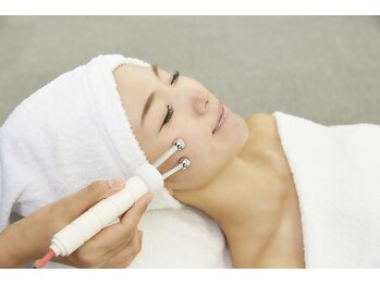 ミートゥー プレミアムエステティック/【リフトフェイシャル】