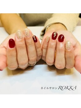 ボルドーカラーのラメネイル