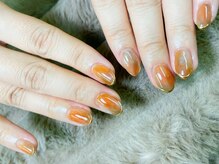 マーチ(March)/オレンジブラウンネイル