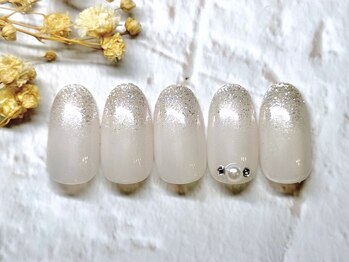 アヤ(AYA)/先端ラメグラネイル