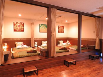 インカム/施術スペース♪