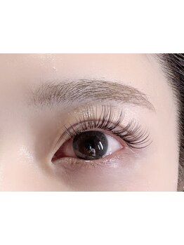 ナチュラル上品な目元にしたい