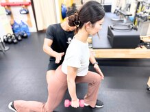 姿勢を整えて、美しく引き締める。【パーソナルトレーニング】