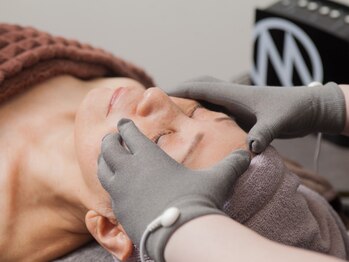 ル シーニュの写真/【最近疲れて見えるかも…と感じたら】その違和感は毛穴・ハリ艶の変化が、顔の印象に出てきているサイン！