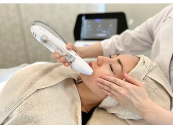 レクラ バイ ドクターエイチ(L'ECLAT by Doctor.H)/無針水光注入”美容液真皮導入”