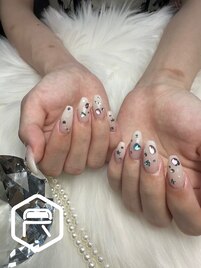 宝石ネイル