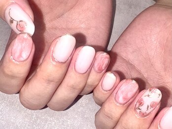 パープルの爪屋/ニュアンスチューリップネイル