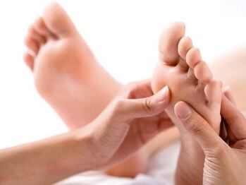 銀座巻き爪補正店/痛気持ちいい刺激が心地よい♪