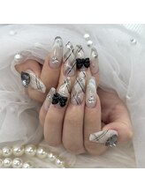 カメリア(Camelia)/チェックネイル