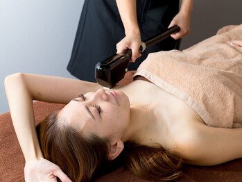 ルカ アンド ステラ(Luca & Stera)/施術中