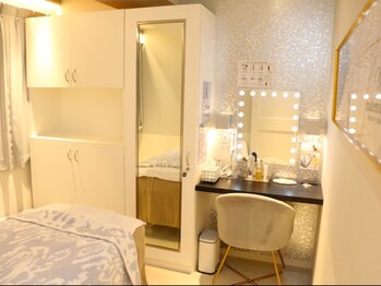 とろける睡眠専門店 麻布十番の写真/ヘッドスパ×インディバ♪ラグジュアリーな空間でお疲れの箇所にアプローチ!眼精疲労・首肩・腰痛に効果◎