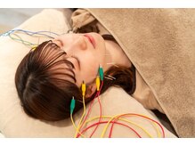 ハリノヒ 大阪院/電気を流す美容鍼