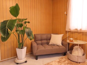 Respira【よもぎ蒸し/ヘッドスパ/整体/マタニティ/痩身】/待合スペース