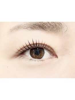 ナチュラル上品な目元にしたい