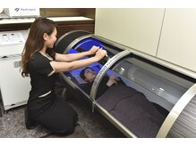 水素浴サロン プレミアム銀座/扉を閉めカプセル内は睡眠モード