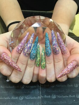 エスフィーネイルサロン ブリーユ(Esfy nailsalon Brille)/キラキララメスカルプ