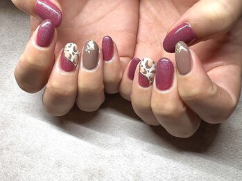 アマネラ(Amanera)/シンプルアニマルネイル