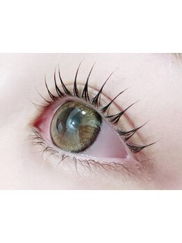 ナチュラル上品な目元にしたい