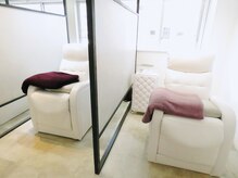 キュー(Cue)/寛げるリクライニングソファ