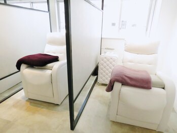 キュー(Cue)/寛げるリクライニングソファ